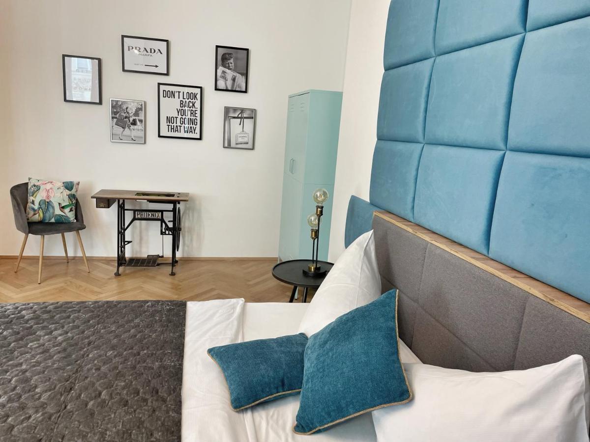 Loft2be, Loft For 8 * Wien